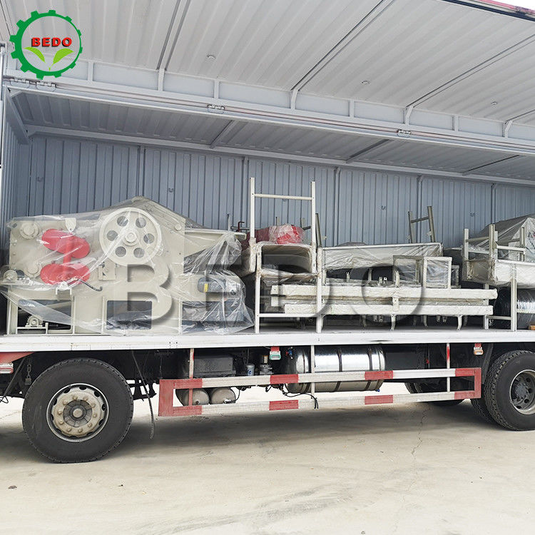 Palm EFB Déchiqueteur de grappes de fruits vides Machine à déchiqueter le bois Moteur diesel 110 kW pour une centrale électrique à biomasse