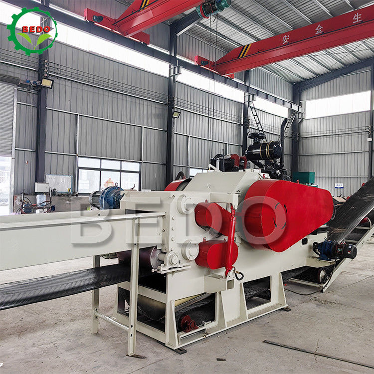 Palm EFB Déchiqueteur de grappes de fruits vides Machine à déchiqueter le bois Moteur diesel 110 kW pour une centrale électrique à biomasse