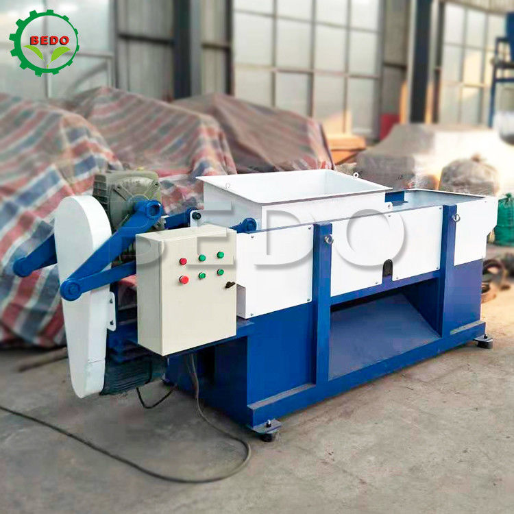 Machine à copeaux de bois 380V 3600 tr/min Moteur 7,5 kW pour le traitement de la litière animale