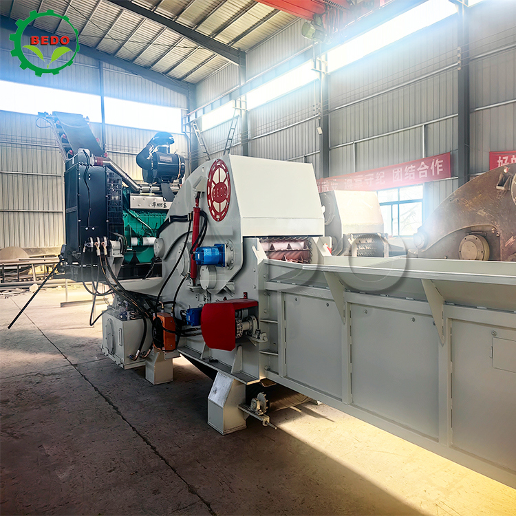 12-15 t/h Biomasse de grande capacité Machine à déchiqueter du bois certifiée CE