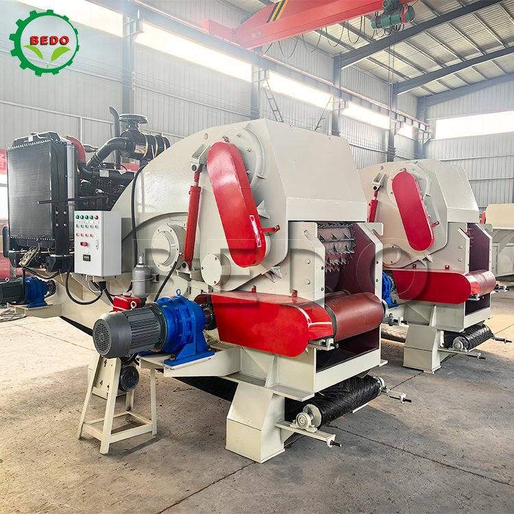 Machine de déchiqueteuse à bois à disque 235HP, équipement de déchiquetage de bois industriel rapide et efficace