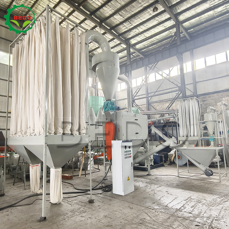 Broyeur à sciure de bois à faible bruit 50Hz avec taille d'alimentation maximale de 8 mm pour un broyage efficace de la sciure de bois