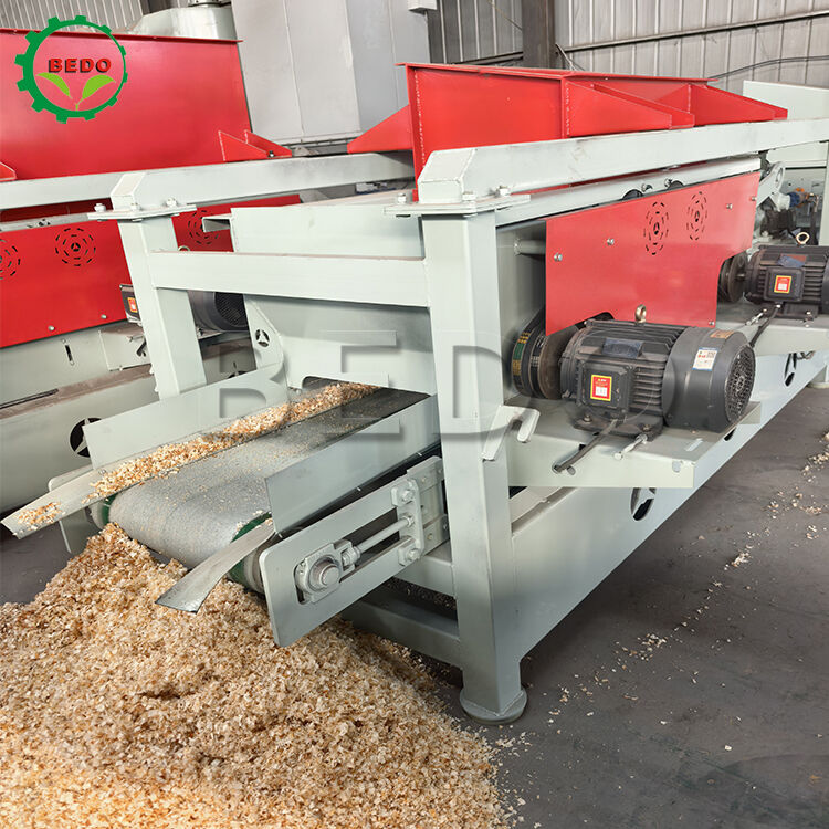 3600 r/min Machine à éplucher le bois 380 V Moteur Équipement de production automatique de draps pour animaux