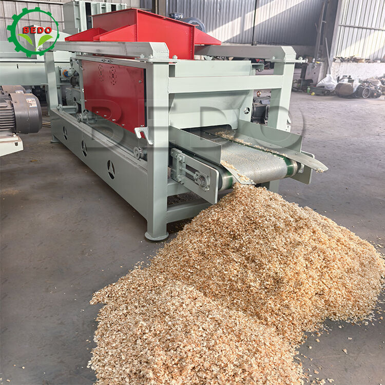 1 à 10 mm machine à éplucher du bois réglable 7.5 kW arbre principal 800 kg/h capacité unité de production