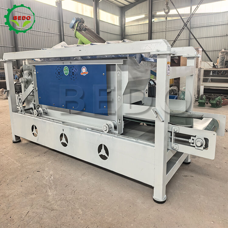 Machine à épiler le bois à lame en acier allié 50 Hz 400 kg/h Capacité