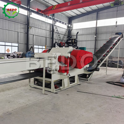Machine à couper du bois à moteur diesel à 330 chevaux