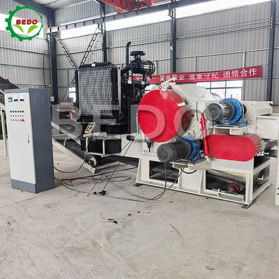 Moteur diesel 330HP Machine de fabrication de copeaux de bois 310 * 700MM