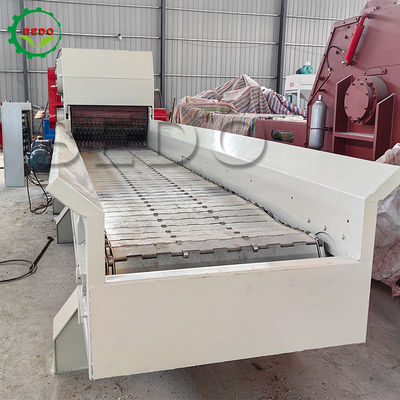 6m Longueur du convoyeur d'alimentation Machine de concassage de bois avec 3KW 4KW puissance du moteur de décharge et 1000MM largeur de taille de l'alimentateur