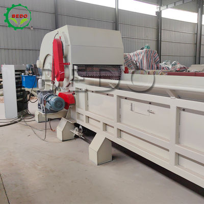 1040*500 mm Taille d'entrée Machine de déchiquetage industriel pour le bois de grand diamètre jusqu'à 300 mm