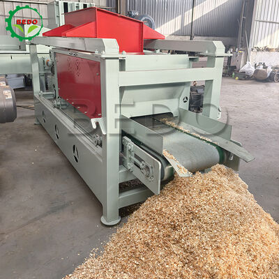 3600 r/min Machine à éplucher le bois 380 V Moteur Équipement de production automatique de draps pour animaux