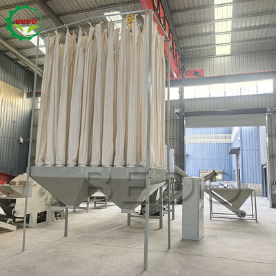 Machine de fabrication de poudre de bois industrielle avec collecteur de poussière, faible bruit et finesse de 50-200 mesh