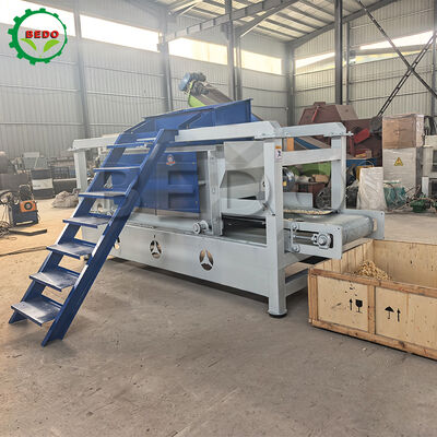 installation de transformation du bois efficace de capacité du rouleau 400kg/h de la machine 125mm de copeaux en bois 7.5kw