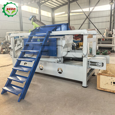 Machine à éplucher du bois à double arbre principal 7,5 kW 400 kg/h Capacité Équipement en acier au carbone
