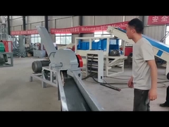 6 pièces de lames 37 kW Main Power Machine électrique de déchiquetage de bois avec 4m convoyeur d'alimentation